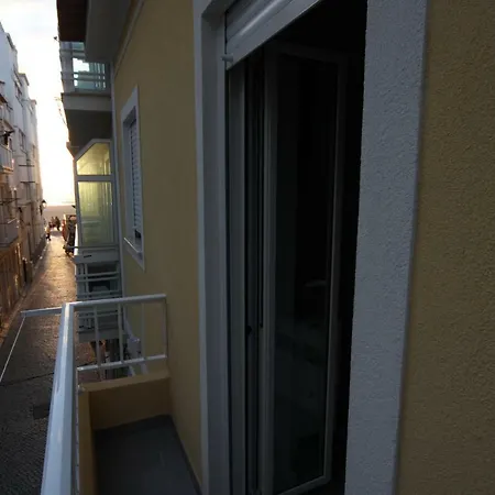 Ferhouse Dreams Nazare